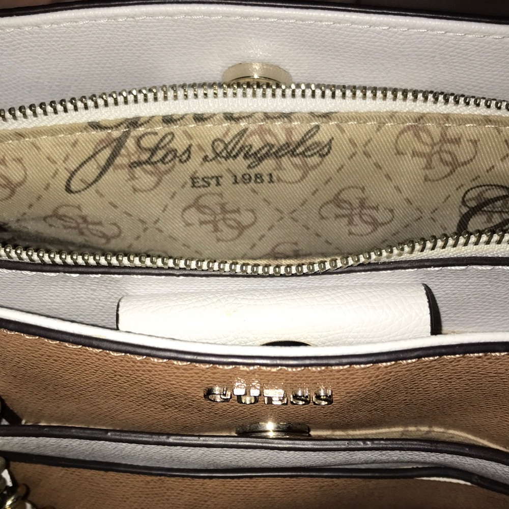 Guess Purse - Picture 7 of 8